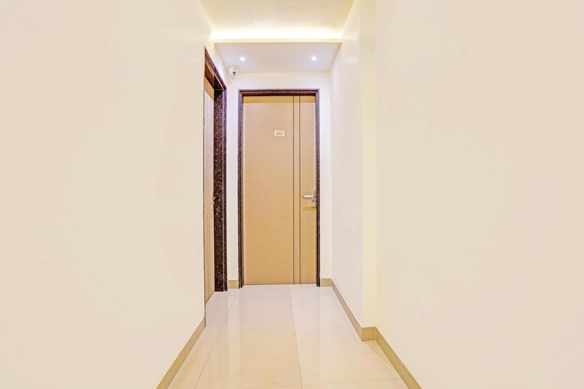 Super O Plush Homes Hotel 3*